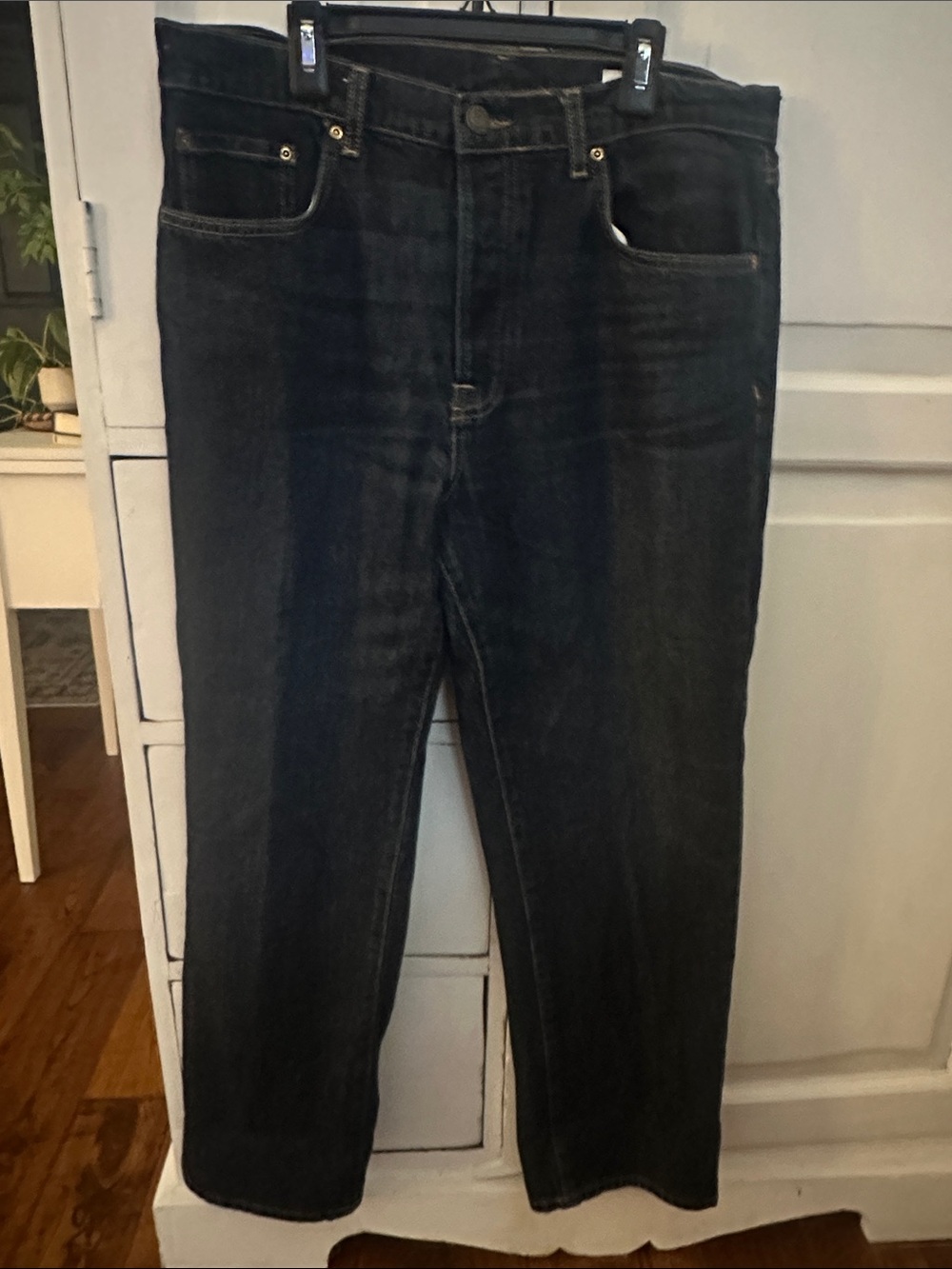 ZARA womenโs Dark Wash Straight-Leg Jeans - Classic